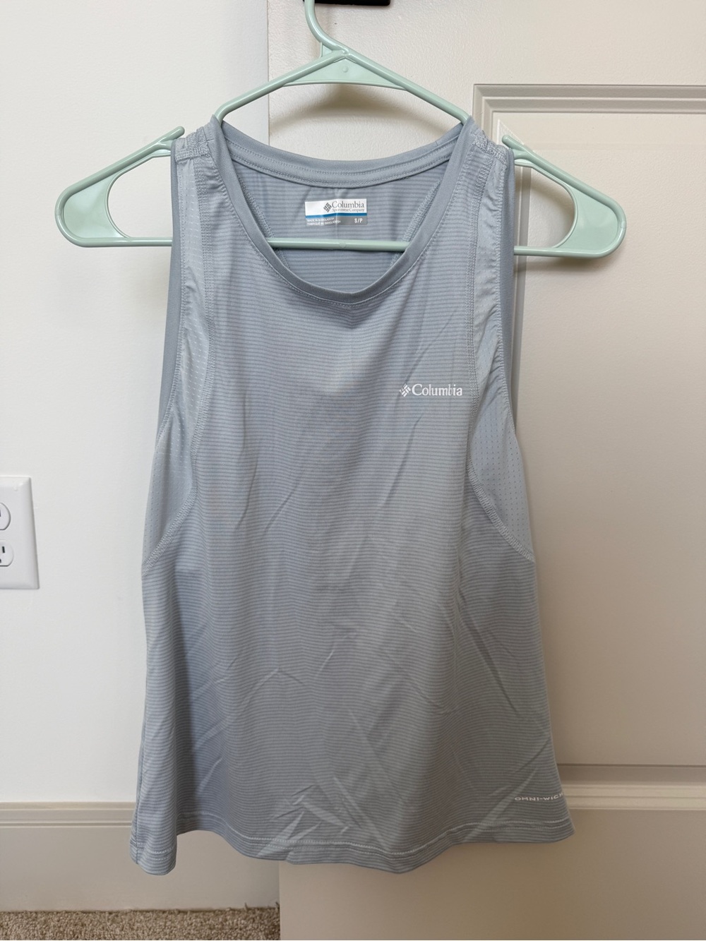 Columbia Women's Gray Performance Tank Top - Light Gray Activewear